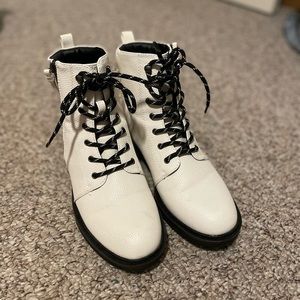 Baretraps combat boots